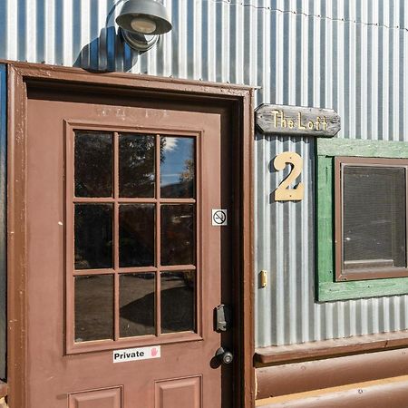 The Bucking Moose Hotel Уест Йелоустоун Екстериор снимка
