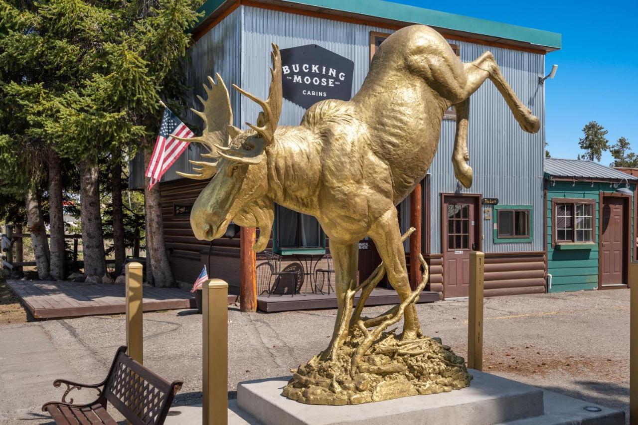 The Bucking Moose Hotel Уест Йелоустоун Екстериор снимка