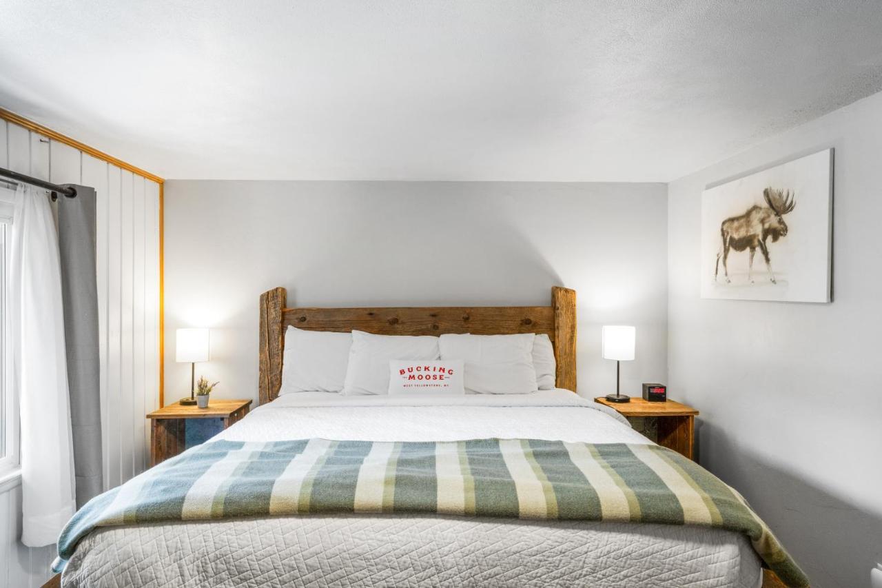 The Bucking Moose Hotel Уест Йелоустоун Екстериор снимка