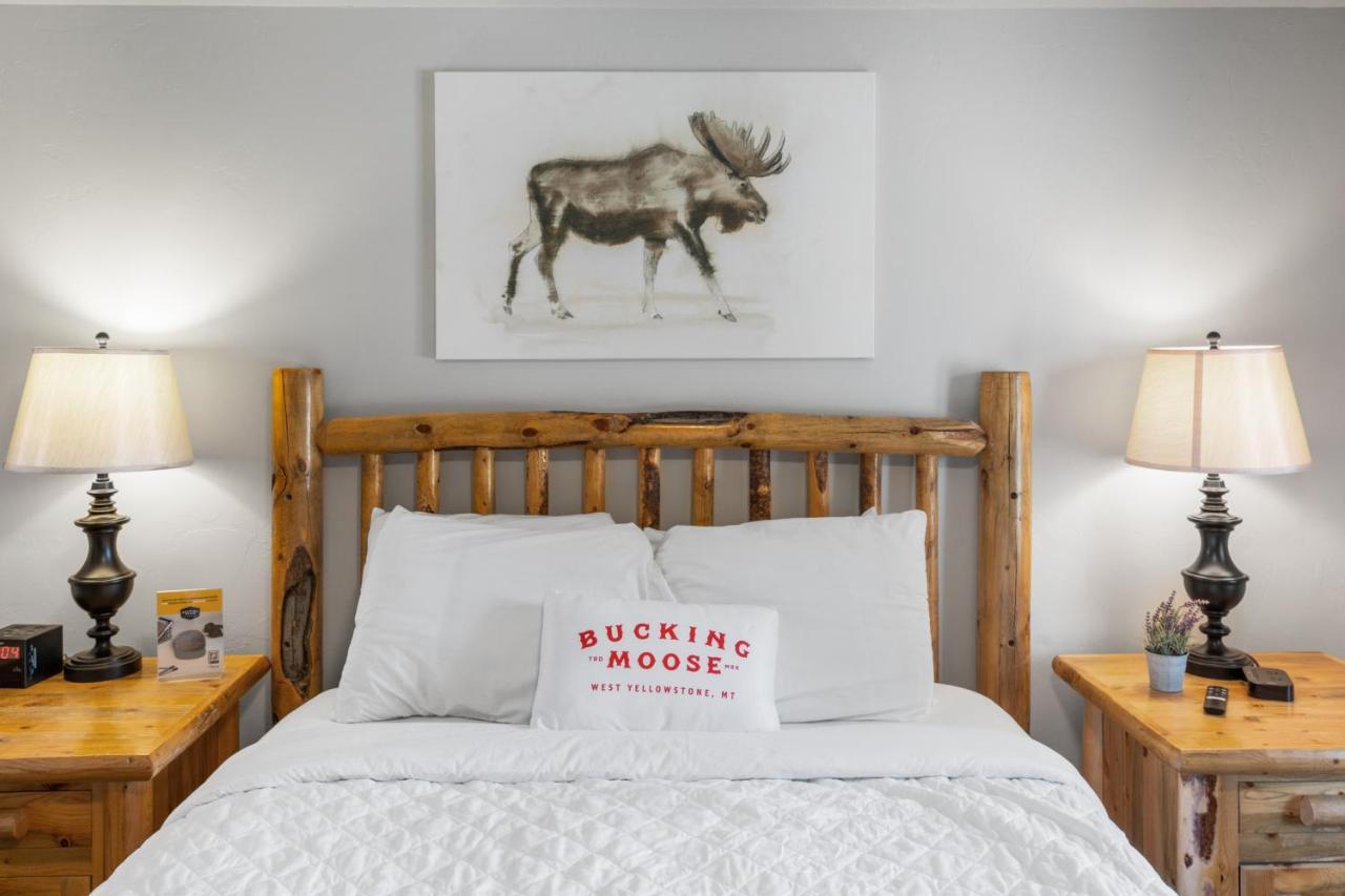 The Bucking Moose Hotel Уест Йелоустоун Екстериор снимка