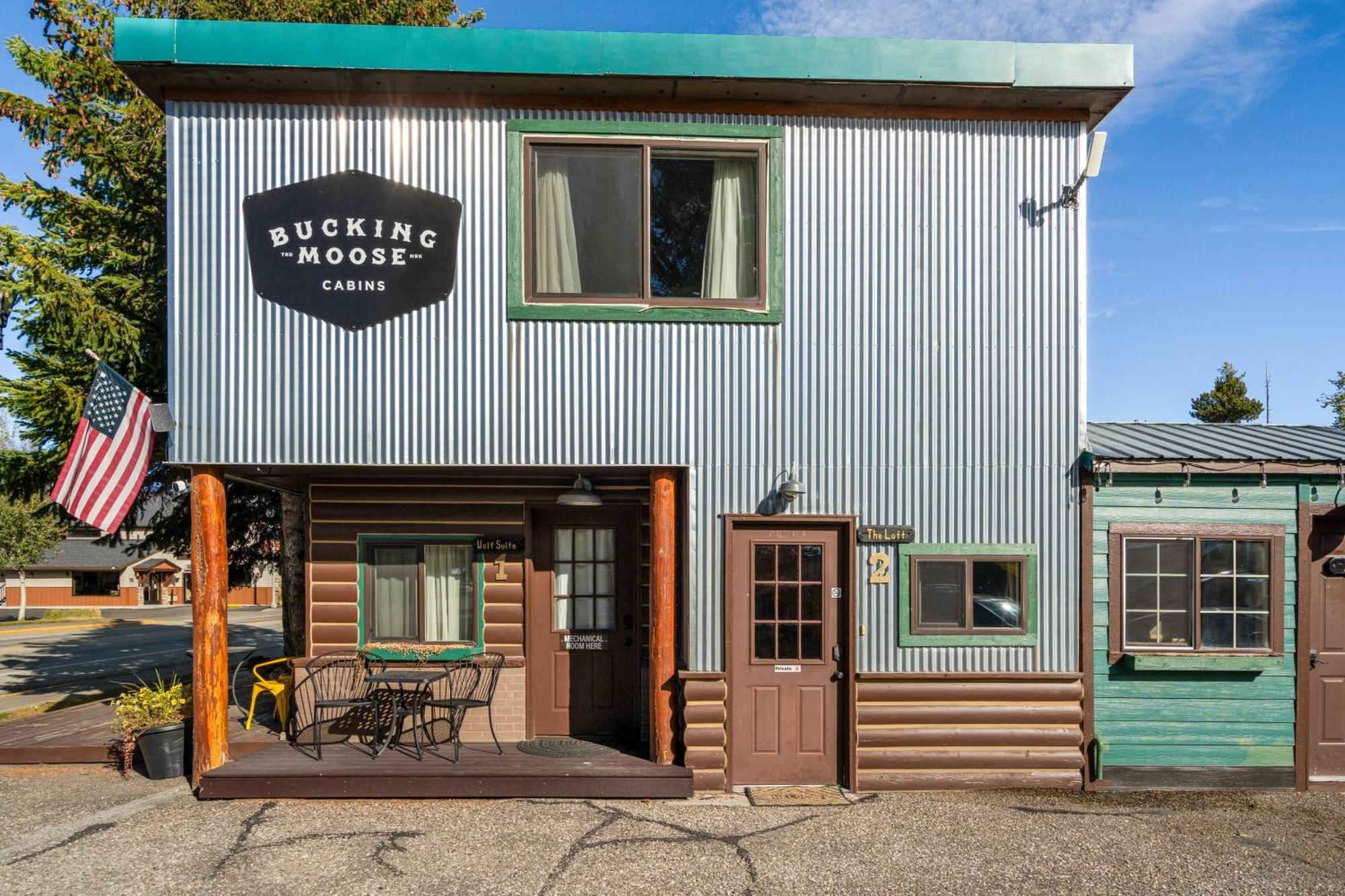 The Bucking Moose Hotel Уест Йелоустоун Екстериор снимка